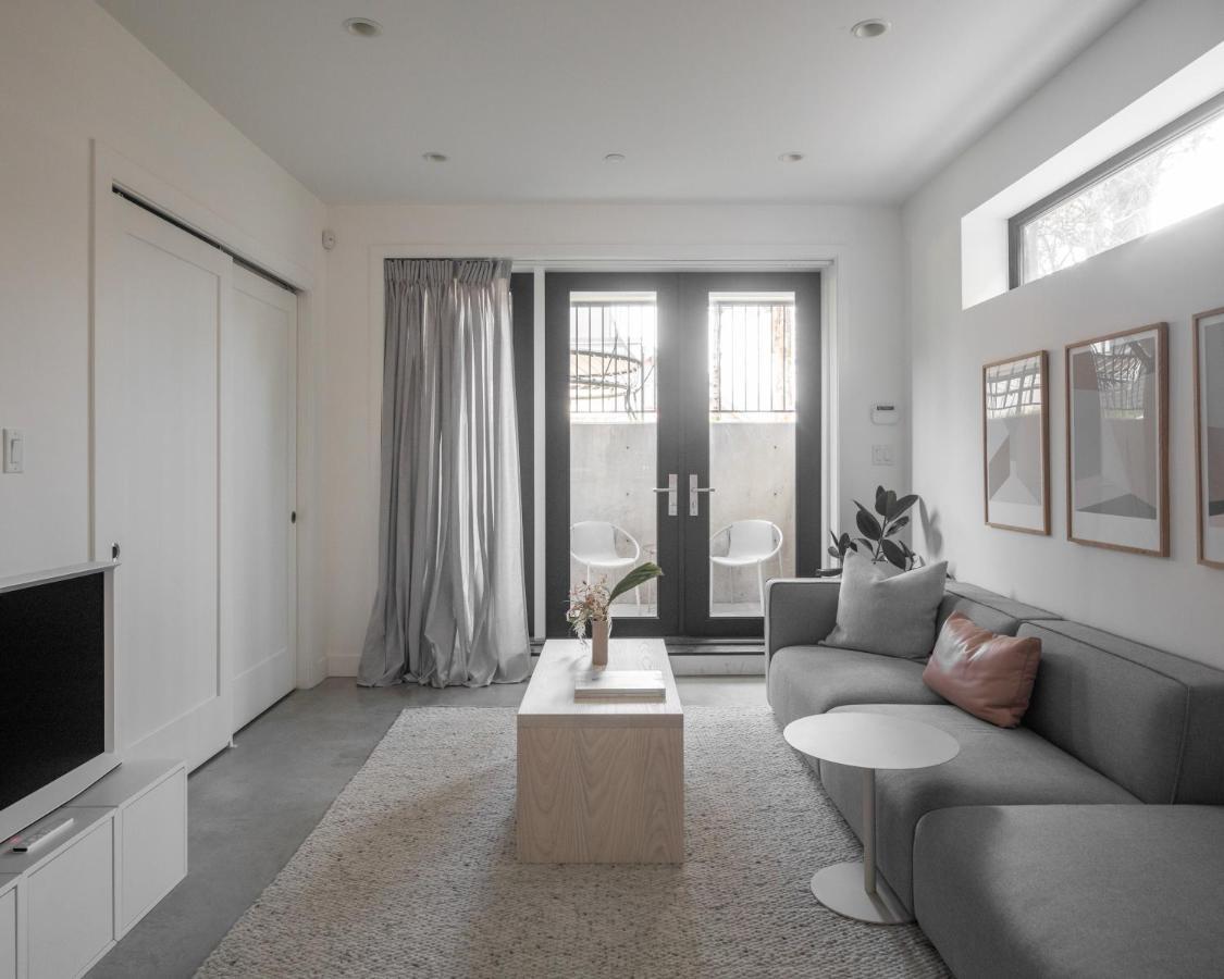 Welcome To Kinn Apartment - Lovely One Bedroom Vancouver Exterior foto