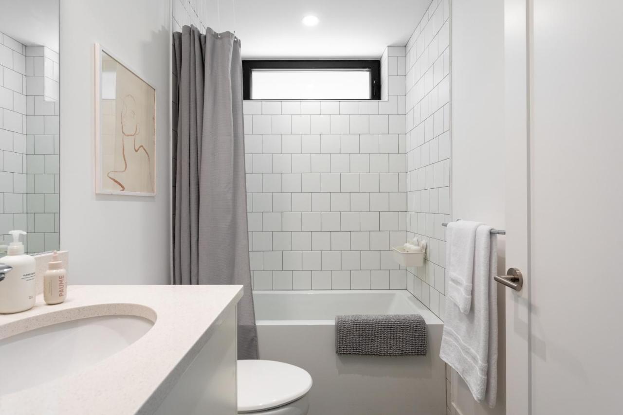 Welcome To Kinn Apartment - Lovely One Bedroom Vancouver Exterior foto